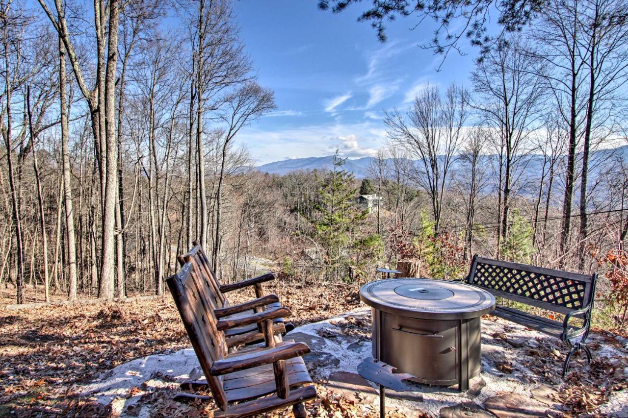 Panoramic-View Gatlinburg Cabin With Private Hot Tub Екстериор снимка